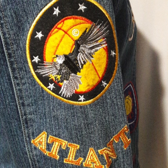 Denim jacket w bball teams  M / L - Picture 4 of 8
